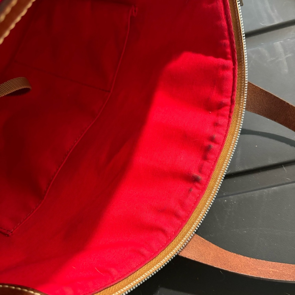 Dooney & Bourke Banana Leaves satchel with black background - Picture 5 of 8